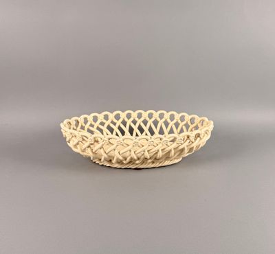 PICHON à Uzès, Coupe en céramique tressée à décor de marguer… - Photo 1