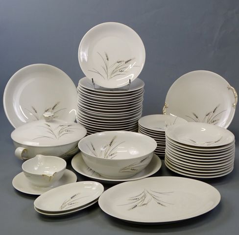Charles Ahrenfeldt : service de table en porcelaine de Limoges à ...