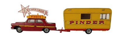 un camion jouet avec une remorque attelée