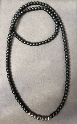 Thomas SADO, Collier ou sautoir fantaisie au fermoir en arge…