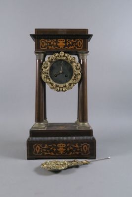 Pendule portique en bois de placage et marqueterie florale, …