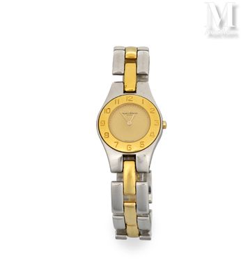 Image d'une montre-bracelet de femme sur fond blanc