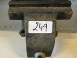 a picture of a viset with a number on it