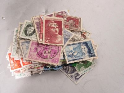 459.57 - Lot DE Timbres France Anciens ET Nouveaux Francs .