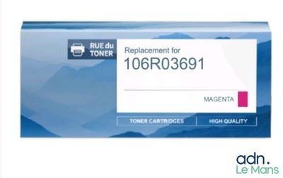 a pink toner cartridge for the hp color laser printer