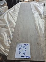Lot d'environ 49 m² de revêtement de sol PVC à coller, marqu…