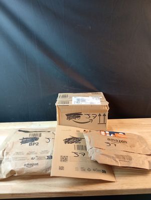 Lot de 4 colis MystÃ¨re (Retour Amazon,NPAI ,Adresse incompl…