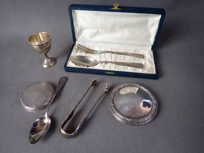 Lot comprenant: 1 couvert cadet en argent Minerve , 1 petite cuillère  - Photo 1