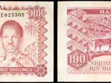 deux billets de banque différents sur lesquels figurent les portraits d'un homme et d'une femme