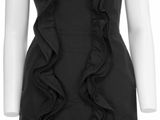 une robe noire sur un mannequin mannequin mannequin mannequin mannequin mann