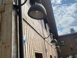 a street light that is on the side of a building