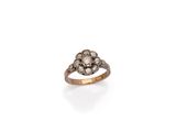une bague ancienne à grappes de diamants
