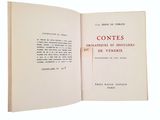 un livre ouvert sur fond blanc, avec un titre en rouge et noir