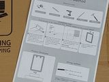 une boîte en carton sur laquelle figurent des instructions