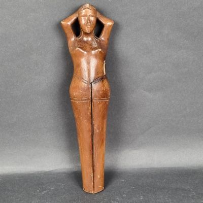 [ART POPULAIRE] Casse-noix ou casse-noisette en bois sculpté…