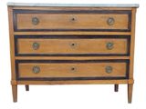 une image d'une commode en bois avec un plateau en marbre