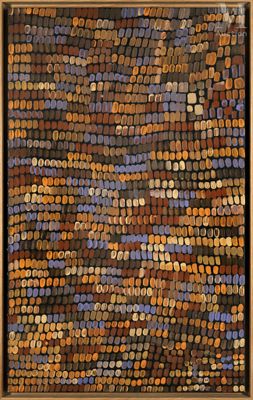 une peinture abstraite représentant un motif en mosaïque dans les tons marron et bleu