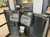 a picture of a machine that is sitting on the ground