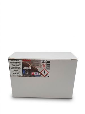 gros plan d'une boîte blanche sur fond blanc
