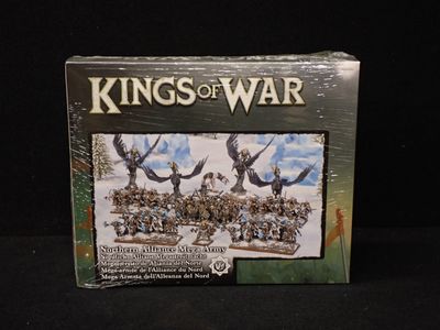 Image du jeu « Kings of War » dans sa boîte, sur fond noir