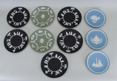 six sous-verres noirs et bleus ornés de motifs blancs