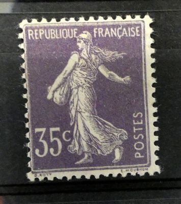 136 ch très légère cote 170 €