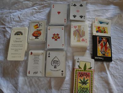 Lot de 10 jeux aux enseignes fantaisie Françaises pour l’Esp…