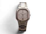 une image d'une montre-bracelet sur une surface blanche