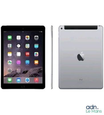 Un iPad Air d'Apple est présenté à côté d'un iPad mini