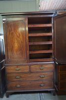 Buffet anglais du XIXe siècle en acajou – 2 portes en haut e… (photo 5)