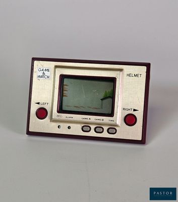 a small electronic device that is sitting on a table