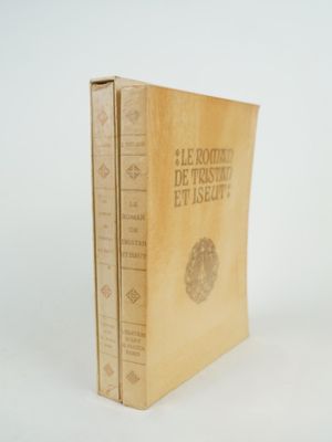 un livre posé sur une surface blanche