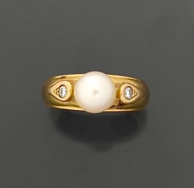 Bague en or jaune 18K 750 millièmes de forme jonc bombé orné…