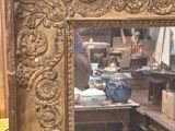 a picture of a picture of a mirror in a room