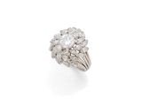 une bague à grappes de diamants, par van cleef
