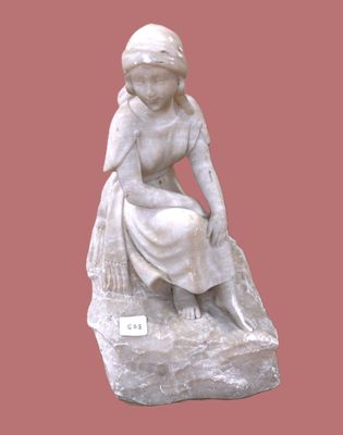 Statuette en Albâtre représentant une femme époque XIX H 33 …