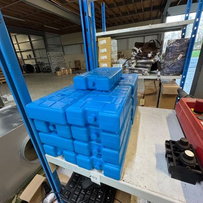 Esnemble de 17 blocs refrigérants réutilisables (en l'état) …