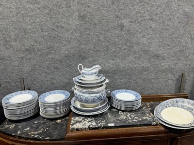 MINTON Service table en faïence fine modèle florentine, comp…