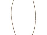 un collier en or avec un pendentif en forme de triangle au bout d'une chaîne