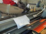 une image représentant une machine en train de découper du papier