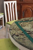Table guéridon ronde dessus en trompe œil imitant le marbre … (photo 2)