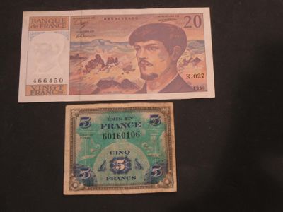 une photo d'un billet de cent pesos et un billet de cent pesos