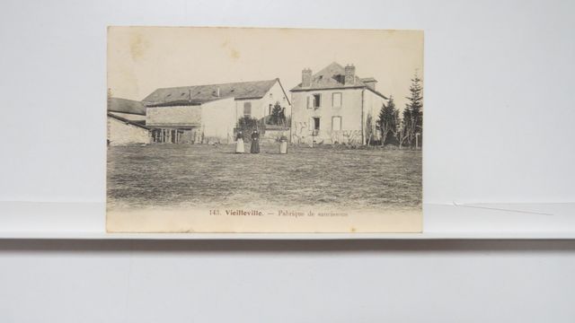 Vieilleville : Fabrique de saucissons (AAA 143). B.E.