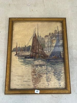 une photo d'un tableau accroché au mur