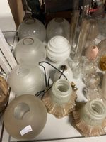 Lot comprenant : globes de lampes, tulipes, verres de lampes… (photo 2)