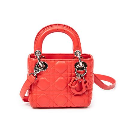 DIOR - SAC à main modèle "Micro Lady Dior" en cuir de veau r…