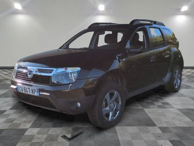 une image en 3D d'un SUV marron dans une pièce