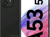 Le Samsung A9 est un smartphone doté d'un appareil photo incurvé et d'un dos incurvé