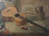 un tableau représentant une guitare et un pichet posés sur une table