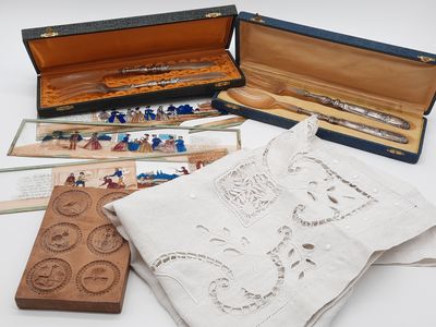 a lot of items that are sitting on a table